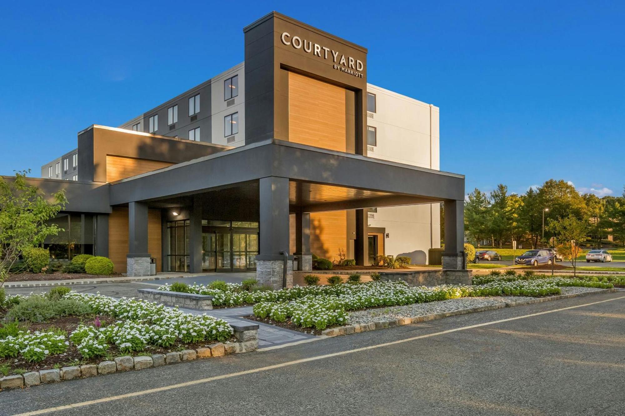 Courtyard Rockaway-Mount Arlington Hotel Exterior foto